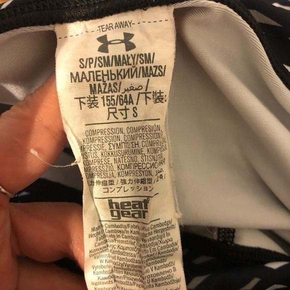 UNDER ARMOUR Leggings Women's Size Small Black White Compression Heat Gear - Picture 5 of 8
